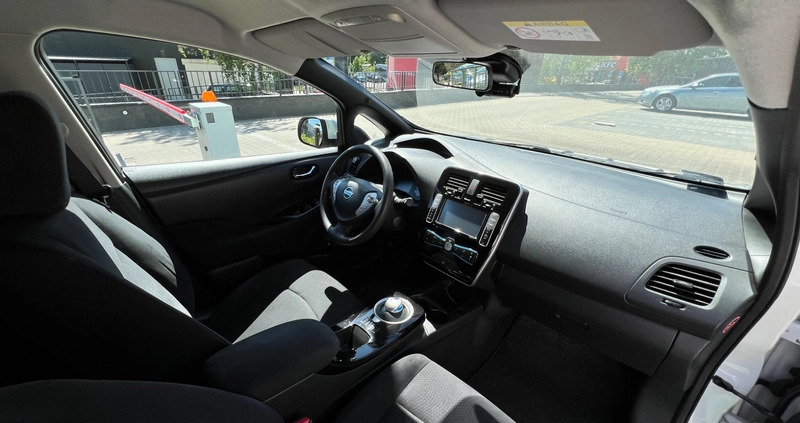 Nissan Leaf cena 34999 przebieg: 149954, rok produkcji 2015 z Białystok małe 562